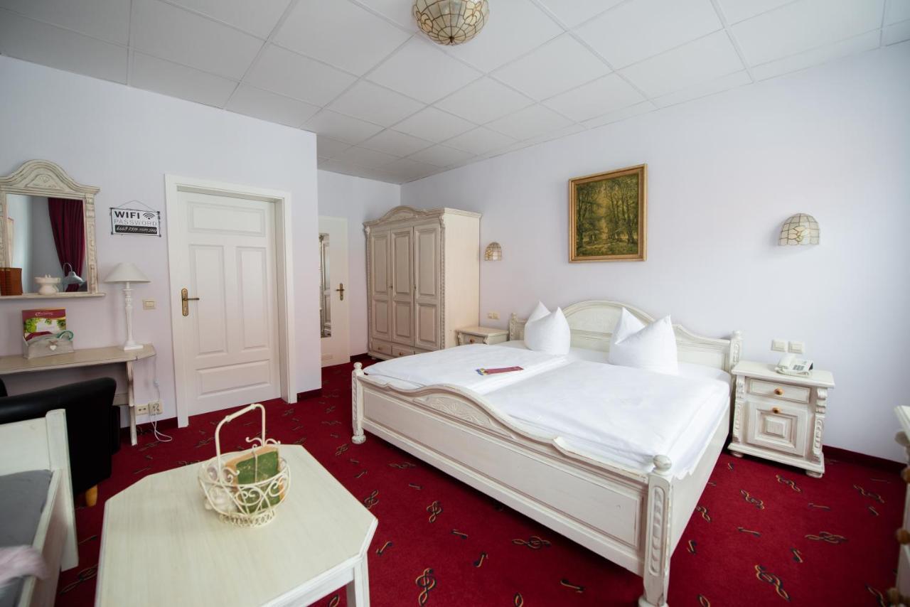 Hotel Zum Vetter Finsterwalde Bagian luar foto